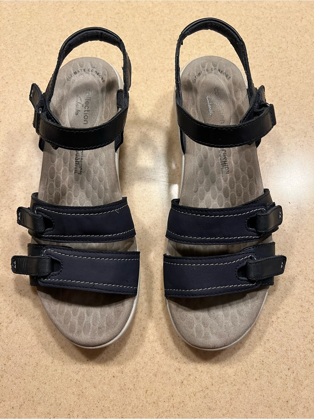 Clark’s “Alexis Shine” navy women’s leather sandals size 8 - Picture 2 of 8